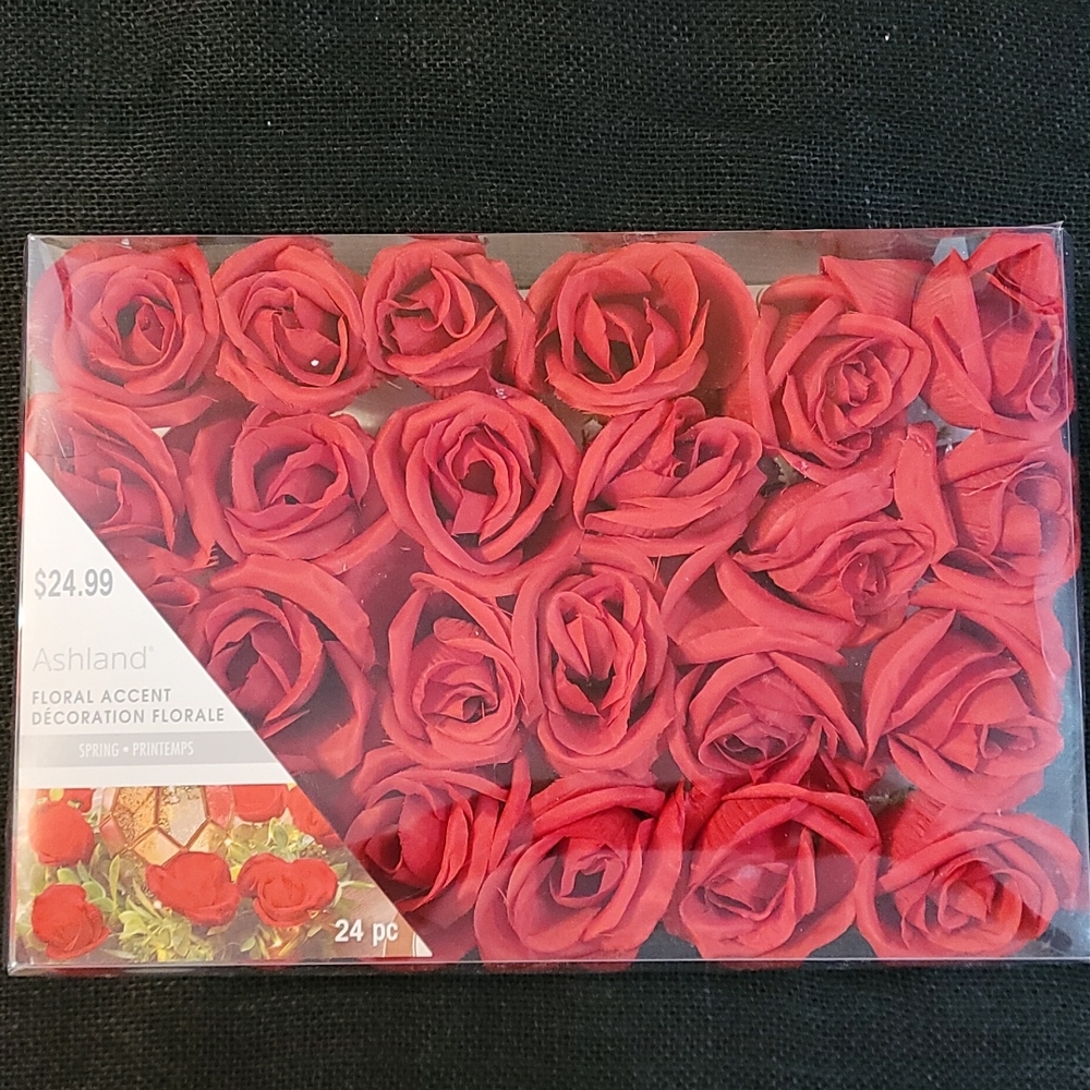 Ashland Spring Printemps Floral Accent 24 Pieces